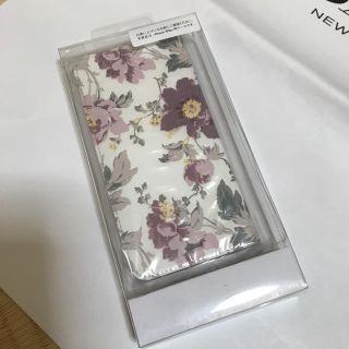 ローラアシュレイ(LAURA ASHLEY)のローラアシュレイ スマホカバー！iPhone 7plus用(iPhoneケース)