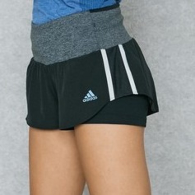 adidas(アディダス)の新品 S adidas running short pants ultra 黒 レディースのパンツ(ショートパンツ)の商品写真