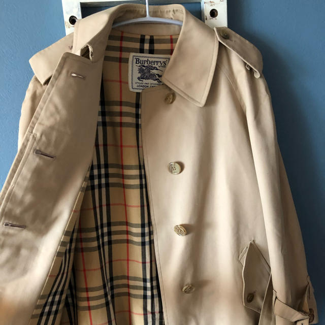 BURBERRY - Burberryトレンチコート緊急追加^_^白タグノバチェック 状態良好の通販 by haji's shop｜バーバリー