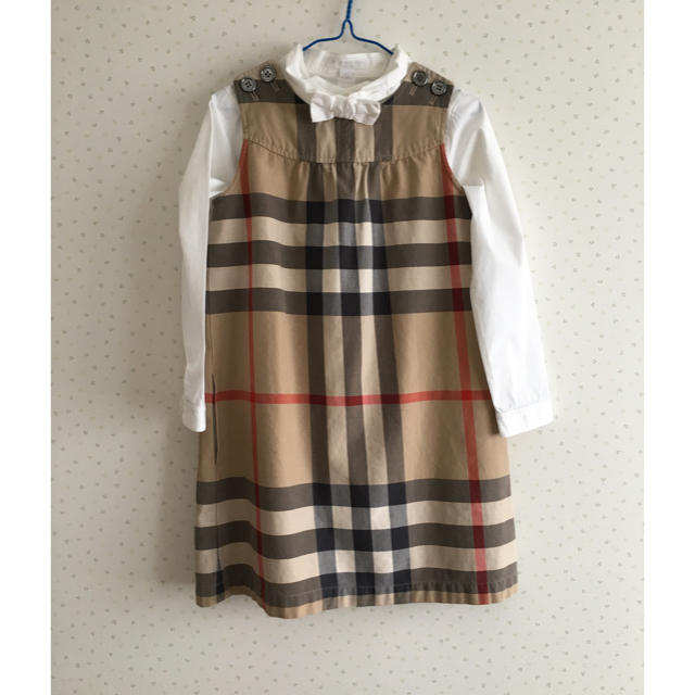 BURBERRY(バーバリー)のブラウスとワンピース128センチ用pino387様専用ワンピース キッズ/ベビー/マタニティのキッズ服女の子用(90cm~)(その他)の商品写真