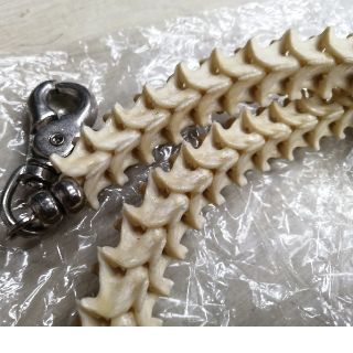 極太 パイソンボーン ウォレットチェーン 本物の蛇の骨 財布の通販