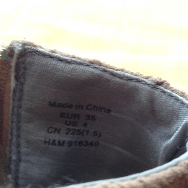 値下げしました！送料無料 H&Mブーティ レディースの靴/シューズ(ハイヒール/パンプス)の商品写真