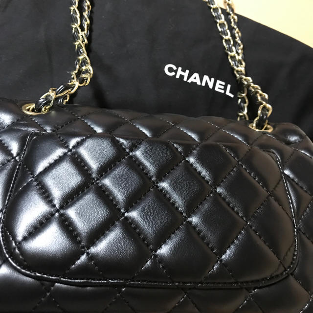 CHANEL(シャネル)のシャネル ノベルティ バッグ  おまけ付き レディースのバッグ(ショルダーバッグ)の商品写真