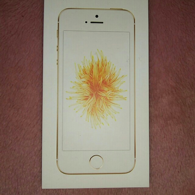 iPhone  SE32G（第1世代） Gold　simロック解除済