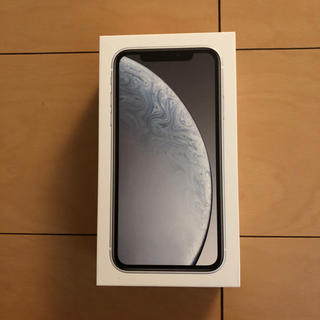 アイフォーン(iPhone)のiPhone XR 64G 白 au (12/30購入) IMEI8141(スマートフォン本体)