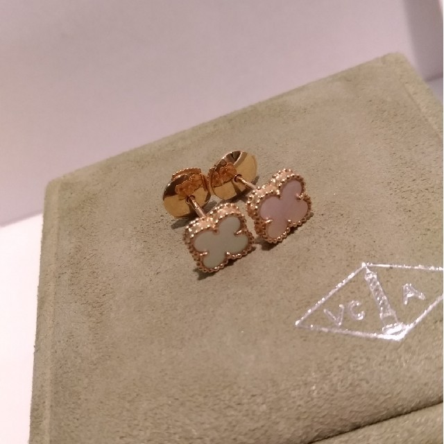 Van Cleef & Arpels(ヴァンクリーフアンドアーペル)のCOCO様ご専用 ヴァンクリーフ アーペル ピアス マザーオブパール スウィート レディースのアクセサリー(ピアス)の商品写真