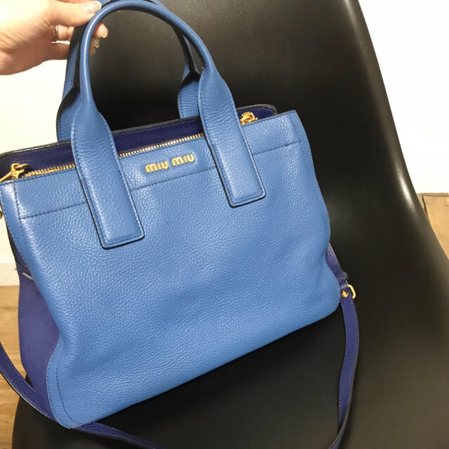 miumiu  バイカラートートバッグ