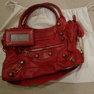 BALENCIAGA(バッグ ・ レッド/赤色系)のフリマアイテム一覧 BALENCIAGA(バッグ ・ レッド/赤色系)のフリマアイテム一覧