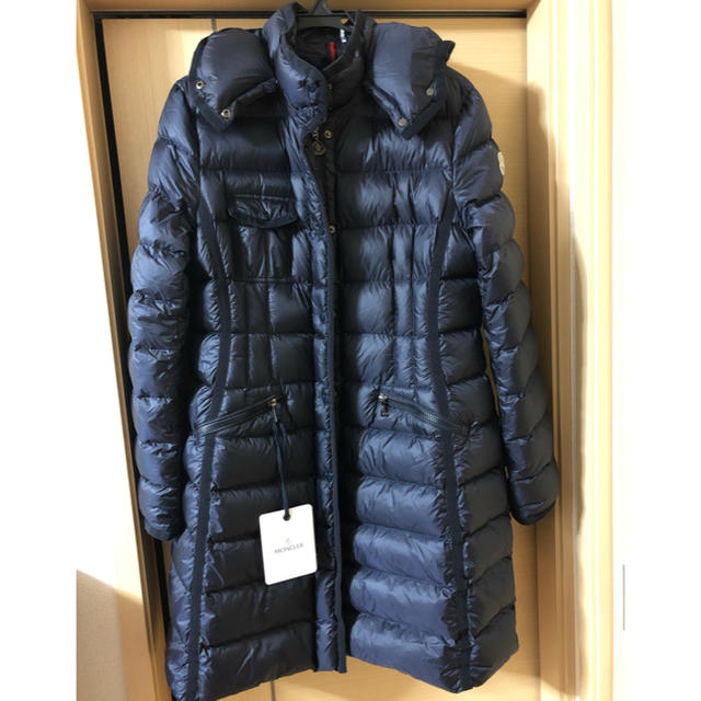 MONCLER(モンクレール)のジャスミン様専用 美品 モンクレール hermine ネイビー  レディースのジャケット/アウター(ダウンジャケット)の商品写真