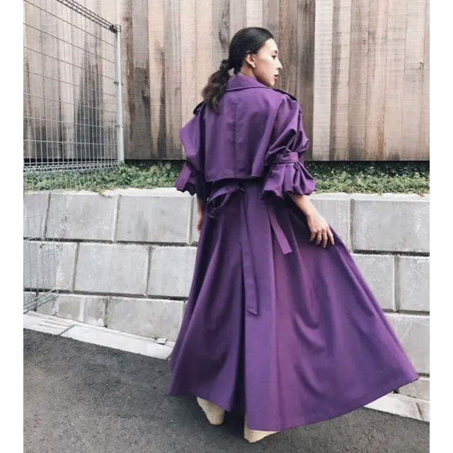 Ameri VINTAGE(アメリヴィンテージ)のGOURD SLEEVE TRENCH COAT レディースのジャケット/アウター(トレンチコート)の商品写真