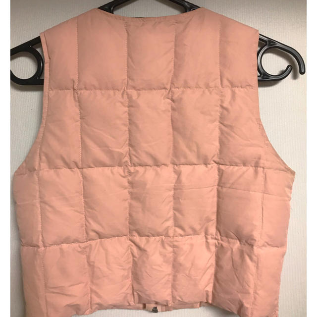 ピンク色  ダウンベスト  レディースのジャケット/アウター(ダウンベスト)の商品写真