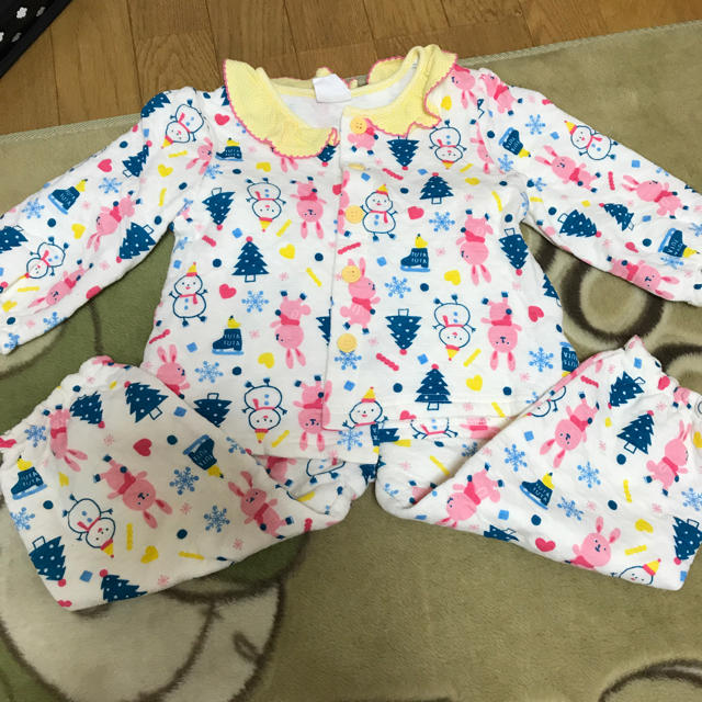 futafuta(フタフタ)のfutafuta パジャマ 100 長袖 キッズ/ベビー/マタニティのキッズ服女の子用(90cm~)(パジャマ)の商品写真