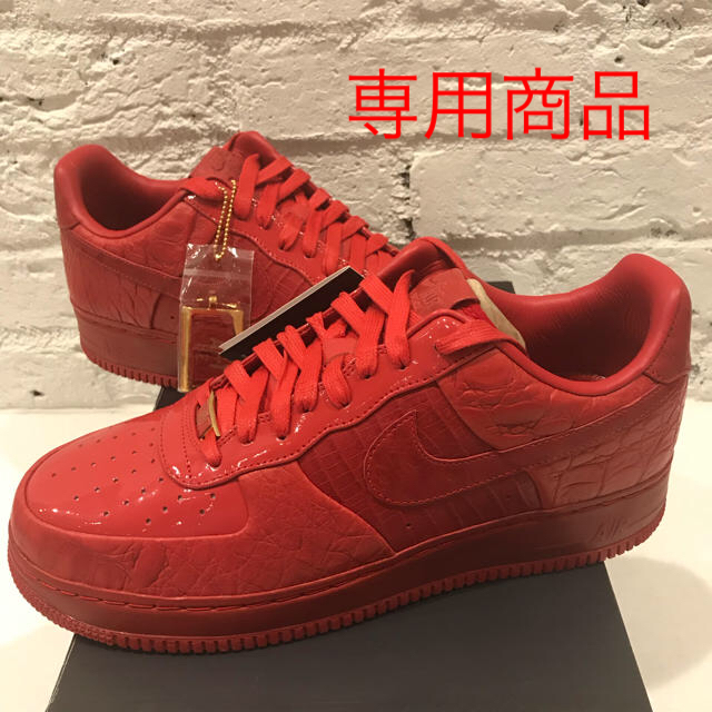 【世界100足限定！】 AIR FORCE 1 LOW SUPREME