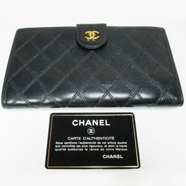 CHANEL - シャネル マトラッセステッチ 二つ折り長財布 レザー CHANEL - シャネル マトラッセステッチ 二つ折り長財布 レザー