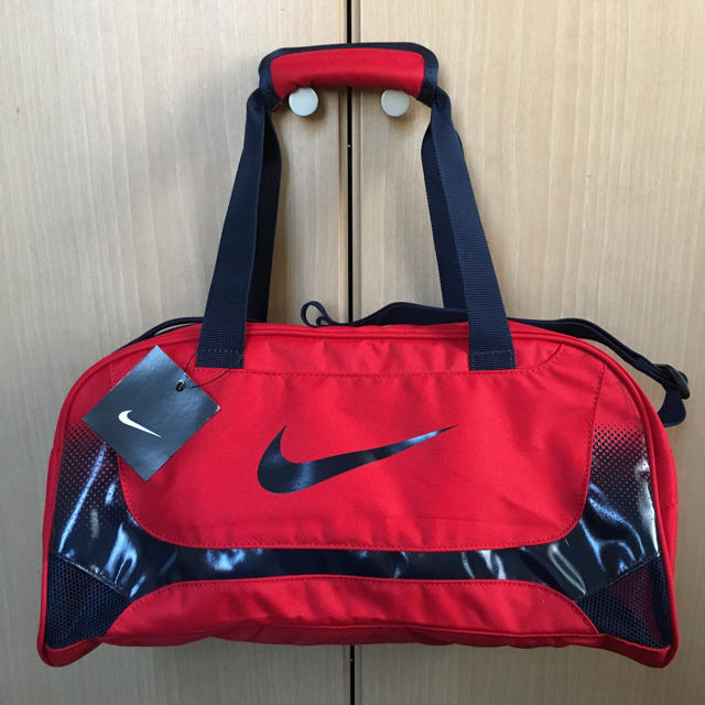 NIKE(ナイキ)の新品タグ付き☆ナイキ スポーツバッグ メンズのバッグ(ボストンバッグ)の商品写真