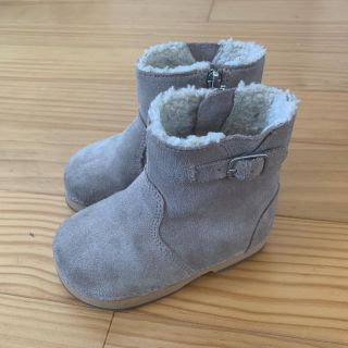 ザラキッズ(ZARA KIDS)のZARA kids。ボア付きベージュブーツ。スゥエード。12.8cm(ブーツ)