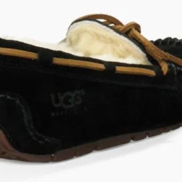 UGG(アグ)の値下げしました。UGG DAKOTA　アグ　ダコタ　25ｃｍ レディースの靴/シューズ(スリッポン/モカシン)の商品写真