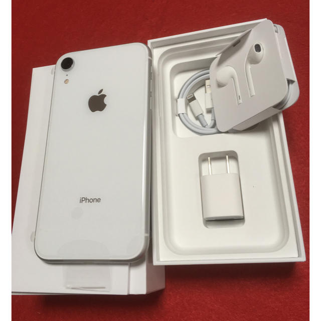 iPhone(アイフォーン)のシムフリー！iPhone XR 128GB ホワイト スマホ/家電/カメラのスマートフォン/携帯電話(スマートフォン本体)の商品写真