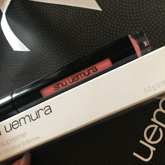 shu uemura(シュウウエムラ)のシューウエムラ リップカラー コスメ/美容のベースメイク/化粧品(リップグロス)の商品写真