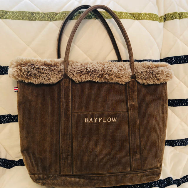 BAYFLOW(ベイフロー)のBAYFLOW シーズンロゴトートコーデュロイ×ファー Lサイズ レディースのバッグ(トートバッグ)の商品写真