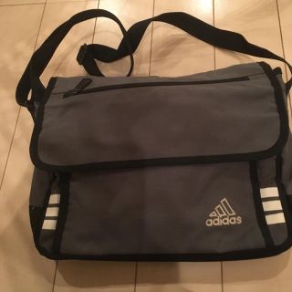 アディダス(adidas)のadidasショルダーバッグ(ショルダーバッグ)