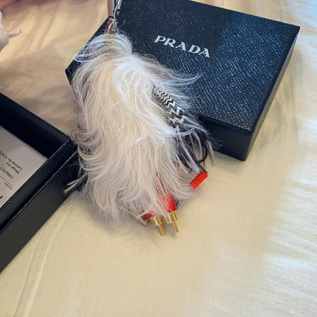 PRADA(プラダ)のプラダ キーホルダー レディースのファッション小物(キーホルダー)の商品写真