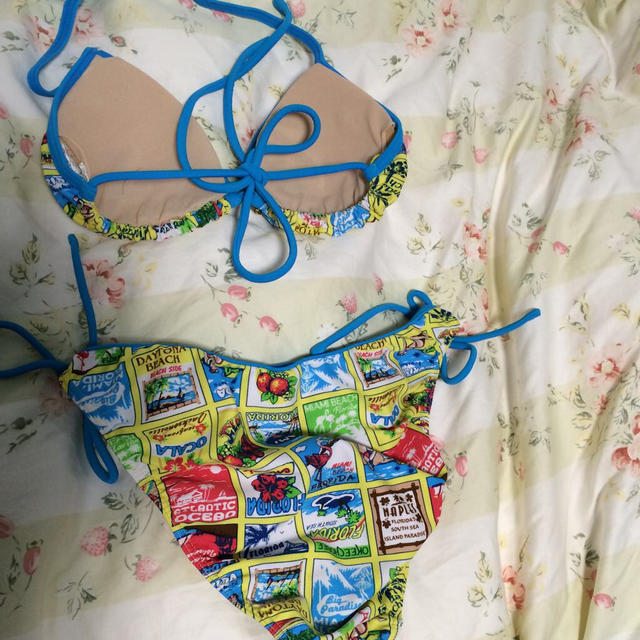 ビキニ、タンクトップ、パンツのセット レディースの水着/浴衣(水着)の商品写真