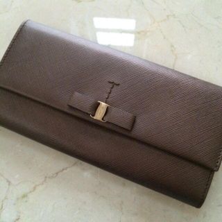 フェラガモ(Ferragamo)の新品訳あり♡フェラガモ♡ヴァラリボン財布(財布)