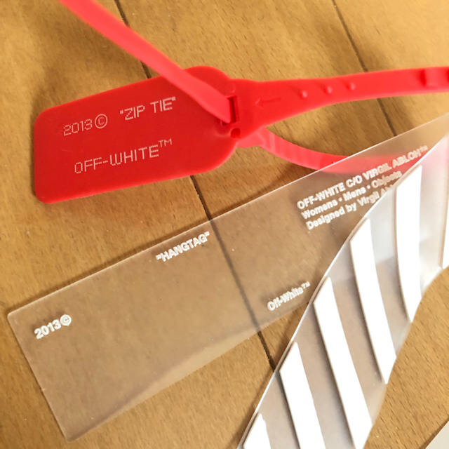 OFF-WHITE(オフホワイト)のoff-white ❤︎タグ メンズのファッション小物(その他)の商品写真