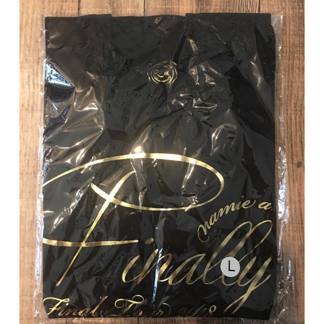 安室奈美恵 finally Tシャツ 新品未開封 エンタメ/ホビーのエンタメ その他(その他)の商品写真