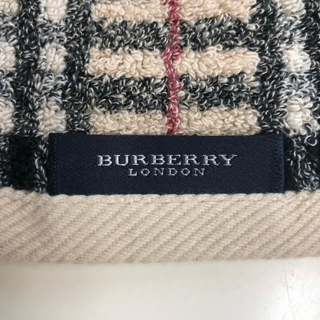 BURBERRY(バーバリー)のBurberry ウォッシュタオル インテリア/住まい/日用品の日用品/生活雑貨/旅行(タオル/バス用品)の商品写真