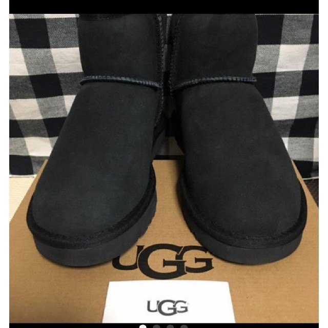 SALE！！【新品】 UGG クラシックミニⅱブーツ（ブラック:約23cm