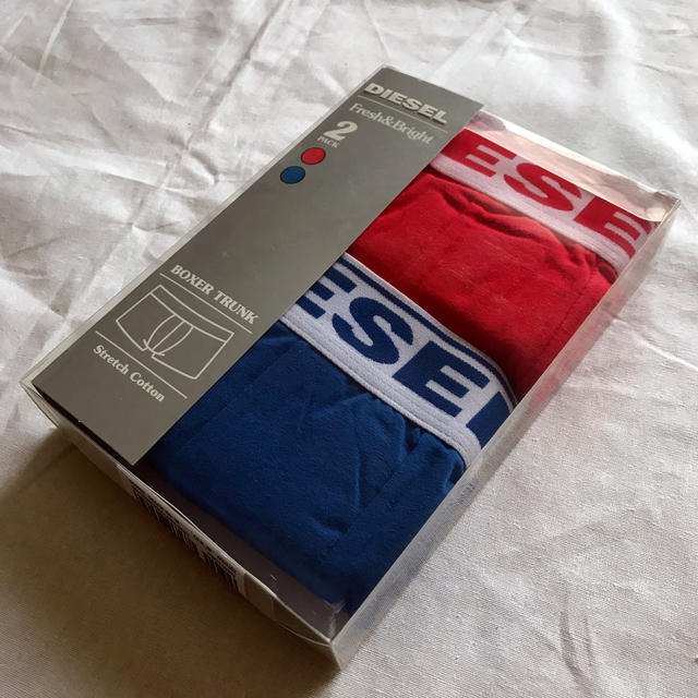 DIESEL(ディーゼル)のDiesel ボクサーパンツ2パック Red / Blue XS メンズのアンダーウェア(ボクサーパンツ)の商品写真