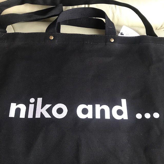niko and...(ニコアンド)の■”niko and…”オリジナルニコロゴ黒トートバッグ2WAY■綿100%★ レディースのバッグ(トートバッグ)の商品写真