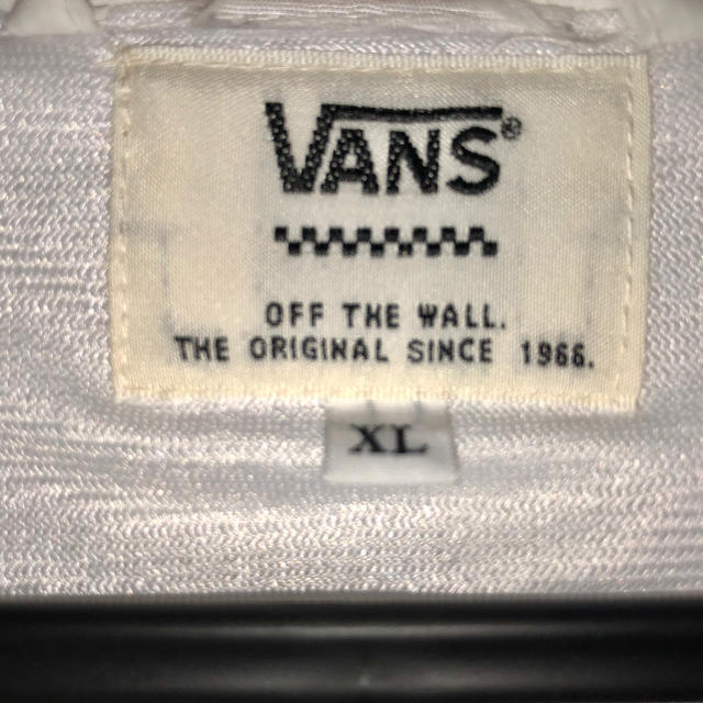 VANS(ヴァンズ)のVANS バンズ コーチジャケット 未使用品 メンズのジャケット/アウター(ナイロンジャケット)の商品写真