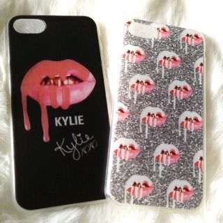 カイリーコスメティックス(Kylie Cosmetics)のカイリージェンナー二点セット◆iPhone8/7ケース(iPhoneケース)