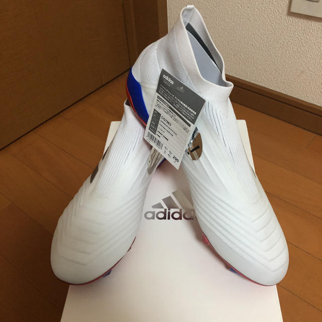 adidas(アディダス)のアディダス プレデター 18+ FG/AG GRモデル スポーツ/アウトドアのサッカー/フットサル(シューズ)の商品写真