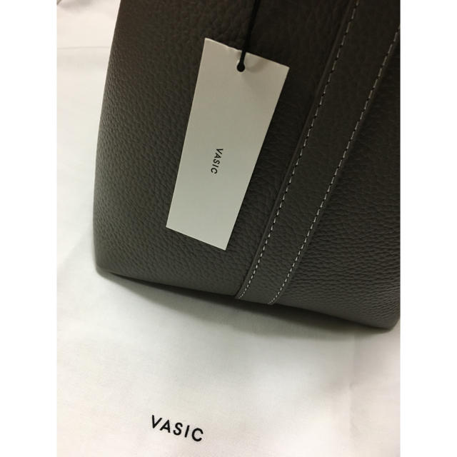 【タグつき新品】VASIC  BOND  アッシュ レディースのバッグ(ハンドバッグ)の商品写真