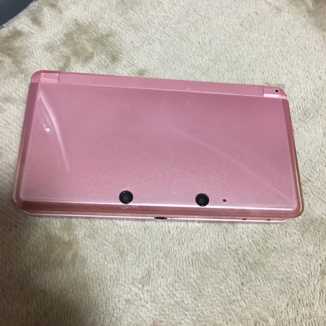 ニンテンドー3DS(ニンテンドー3DS)の任天堂3DS ピンク エンタメ/ホビーのゲームソフト/ゲーム機本体(携帯用ゲーム機本体)の商品写真