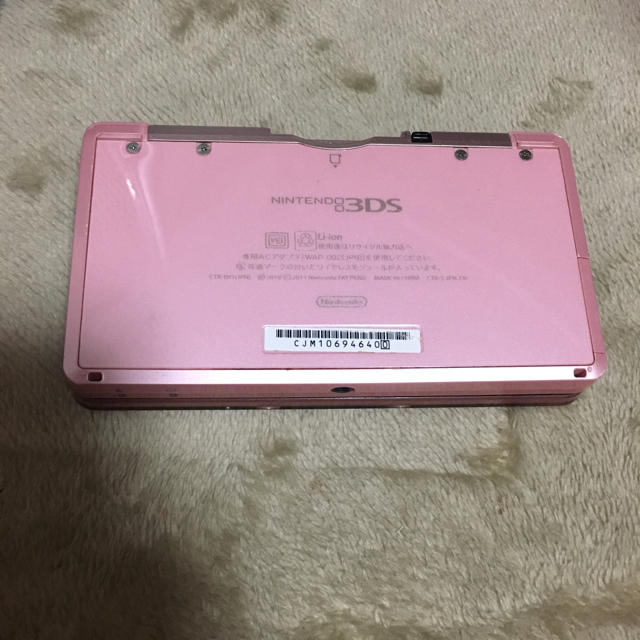 ニンテンドー3DS(ニンテンドー3DS)の任天堂3DS ピンク エンタメ/ホビーのゲームソフト/ゲーム機本体(携帯用ゲーム機本体)の商品写真