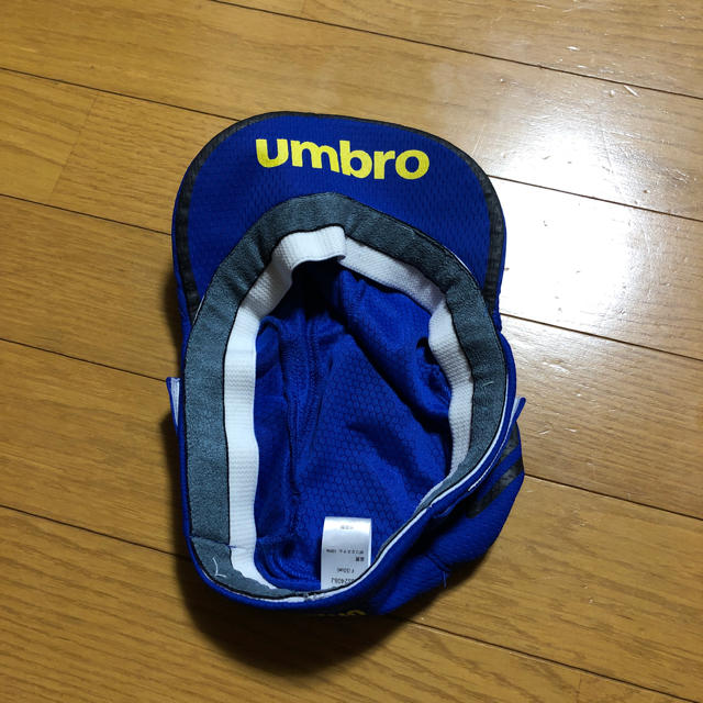 UMBRO(アンブロ)のアンブロ  スポーツ用 帽子 スポーツ/アウトドアのサッカー/フットサル(その他)の商品写真