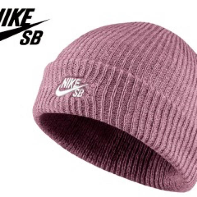 NIKE(ナイキ)の《新品未使用》ナイキ SB ニット帽 ビーニー  レディースの帽子(ニット帽/ビーニー)の商品写真