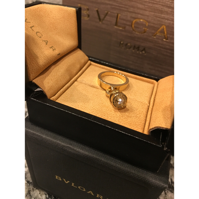 BVLGARI(ブルガリ)の極美品✴︎ブルガリ ダイヤ リング ビーゼロワン エレメント 18K 指輪 9号 レディースのアクセサリー(リング(指輪))の商品写真