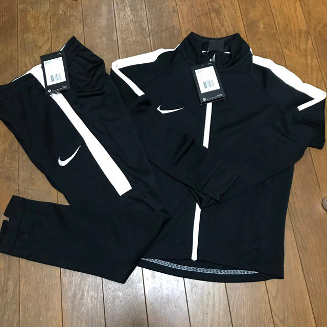 NIKE(ナイキ)の［新品］ナイキセットアップ 130㎝ キッズ/ベビー/マタニティのキッズ服男の子用(90cm~)(その他)の商品写真