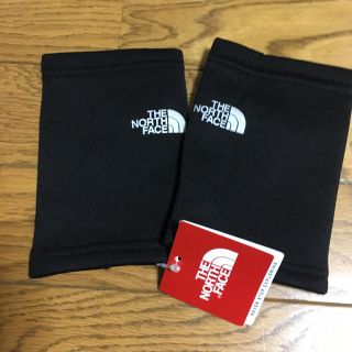 ザノースフェイス(THE NORTH FACE)のノースフェイスハンドウォーマー新品タグ付き(手袋)