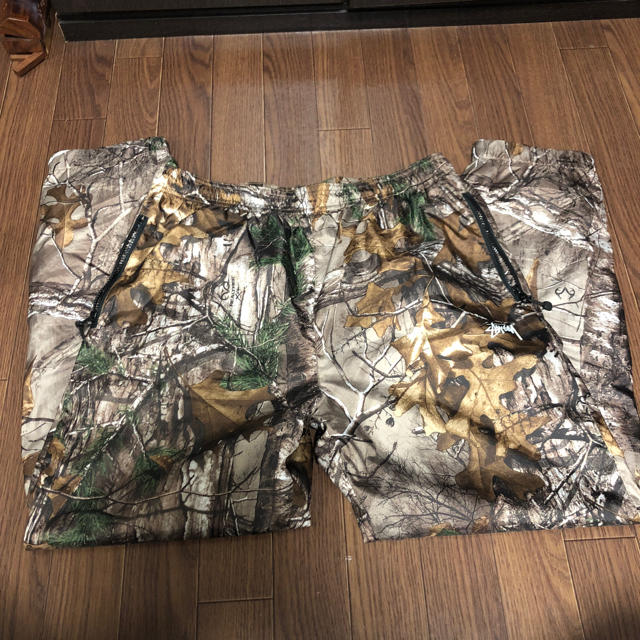 STUSSY(ステューシー)のstussy REALTREE トラックパンツ メンズのパンツ(その他)の商品写真