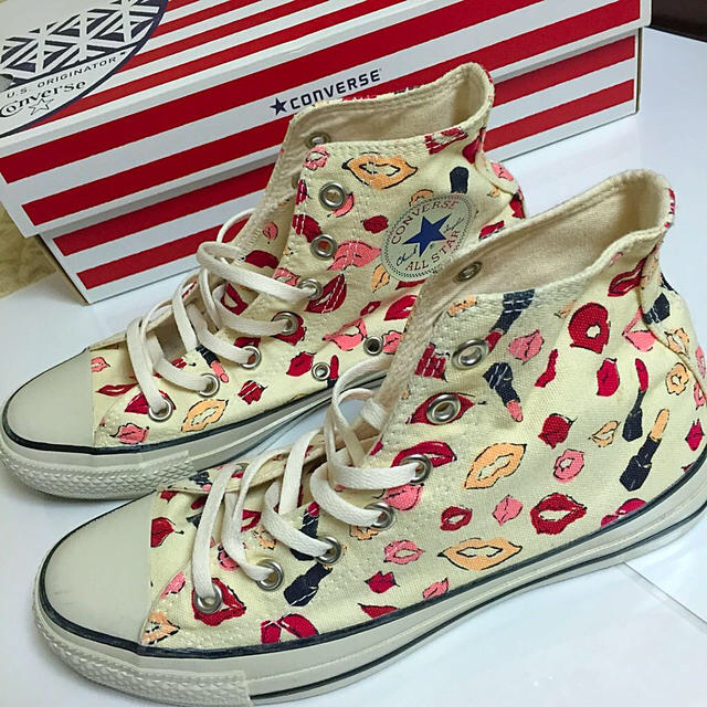 CONVERSE(コンバース)のCONVERSE ハイカット リップ柄 レディースの靴/シューズ(スニーカー)の商品写真