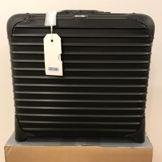 リモワ(RIMOWA)の新品 RIMOWA Topas Stealth ビジネストロリー 2輪(旅行用品)