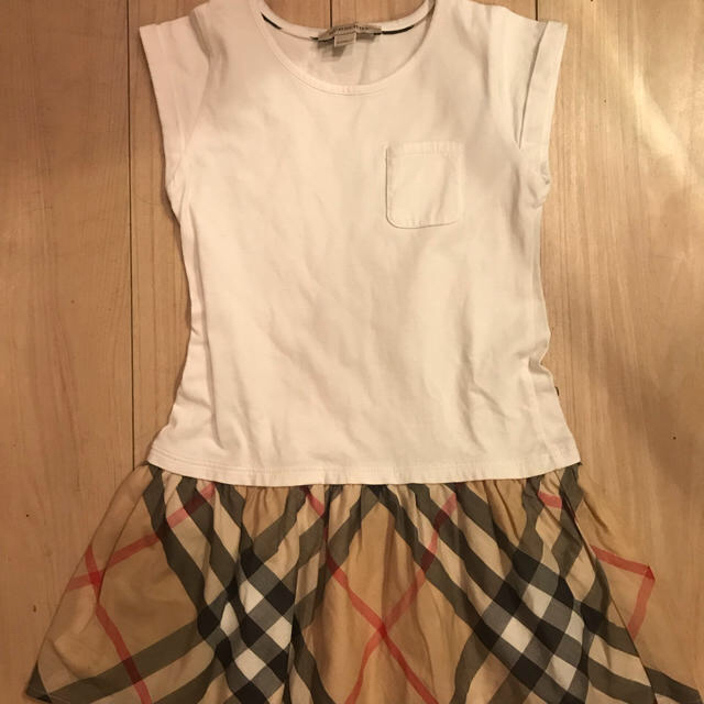 BURBERRY(バーバリー)のバーバリー 4y キッズ/ベビー/マタニティのキッズ服女の子用(90cm~)(ワンピース)の商品写真