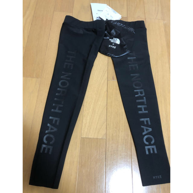 THE NORTH FACE(ザノースフェイス)の新品 黒 ノースフェイス ハイク コラボ tec leg cover レギンス レディースのレッグウェア(レギンス/スパッツ)の商品写真